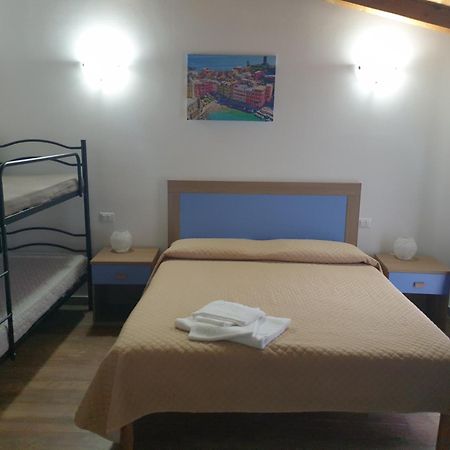 Ca Thomas Hotel Castelnuovo Magra Room photo