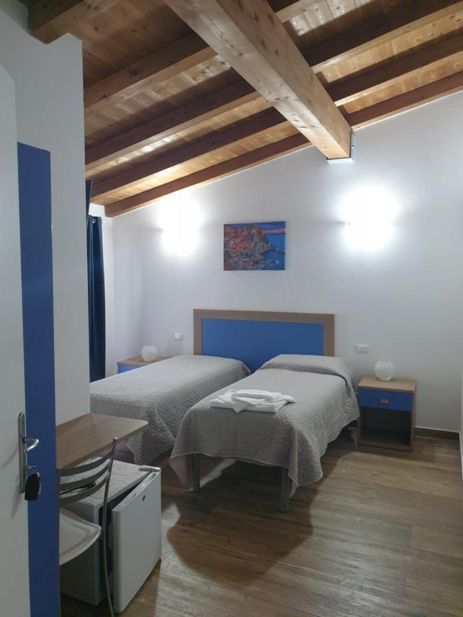 Ca Thomas Hotel Castelnuovo Magra Room photo